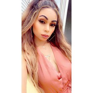 Meet your Posher, Amber